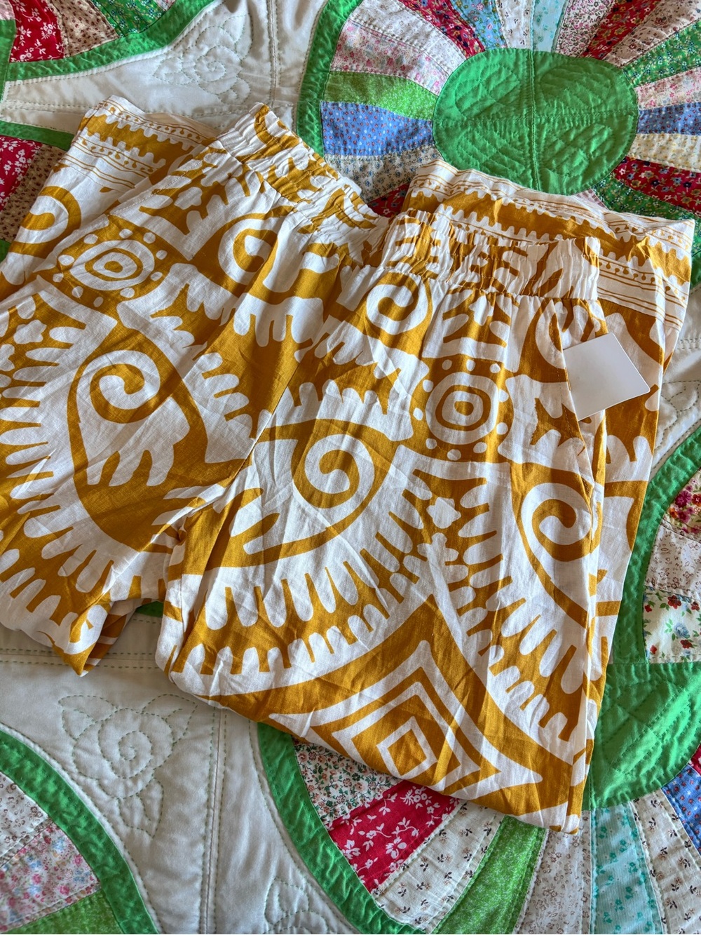 Haute Hippie Women’s Mustard and White Graphic Elastic-Waist Pants